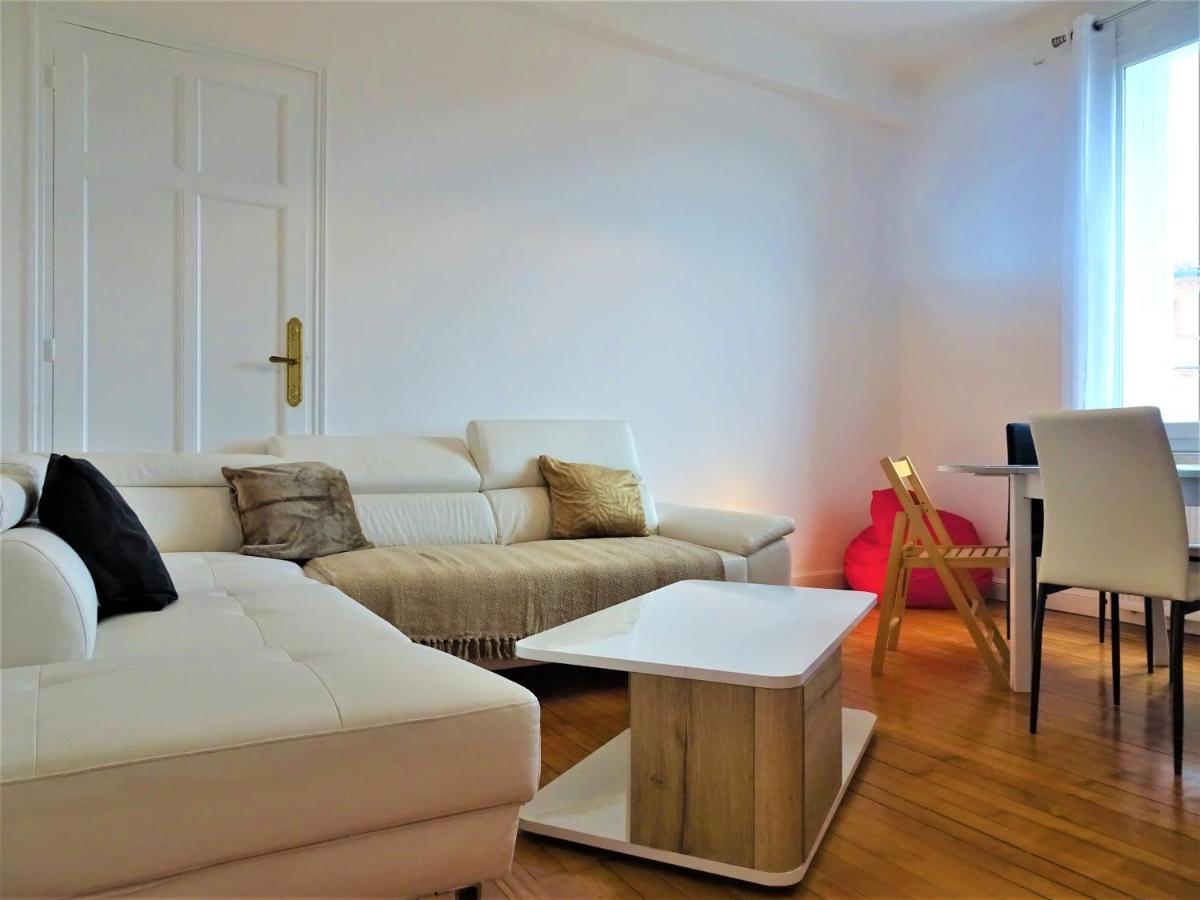 Chambre Privee Et Spacieuse Au Sein D'Un Logement Partage - Central, Quartier Villebourbon - 3 Chambres Doubles - 2 Balcons - Places De Stationnements Gratuites - 5 Min A Pied Gare Et Hypercentre Montauban Exterior photo